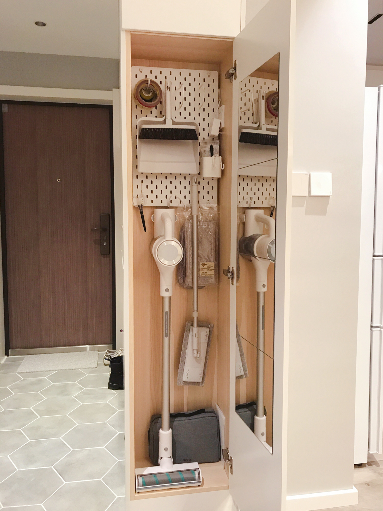 实用的几款家居设计,房间靠墙窄边柜设计