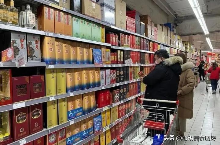 勾兑酒的标识有哪些,怎样识别勾兑酒的标记