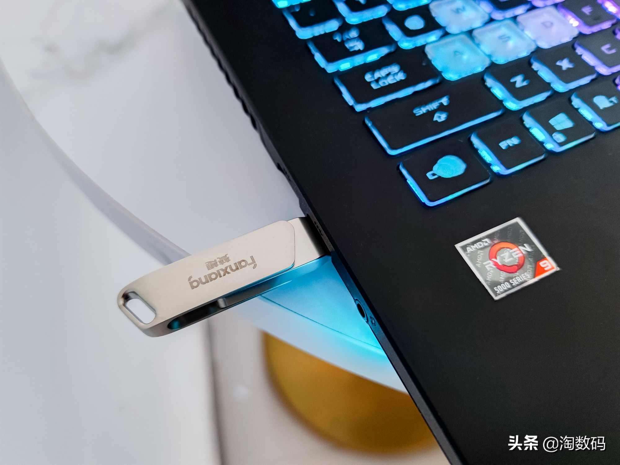 钥匙环上新伴侣：读写130M/s+速率Type-C+A双接口金属U盘晒单简评