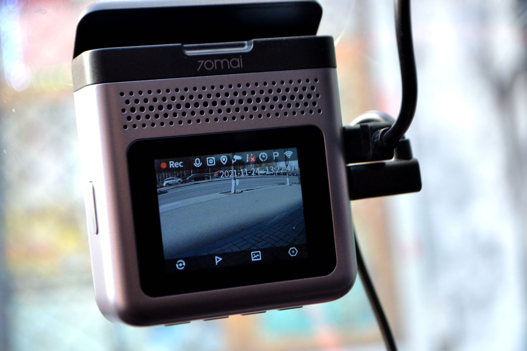 出乎意料！原来行车记录仪一直都装错了，老司机安装70迈聊聊真相