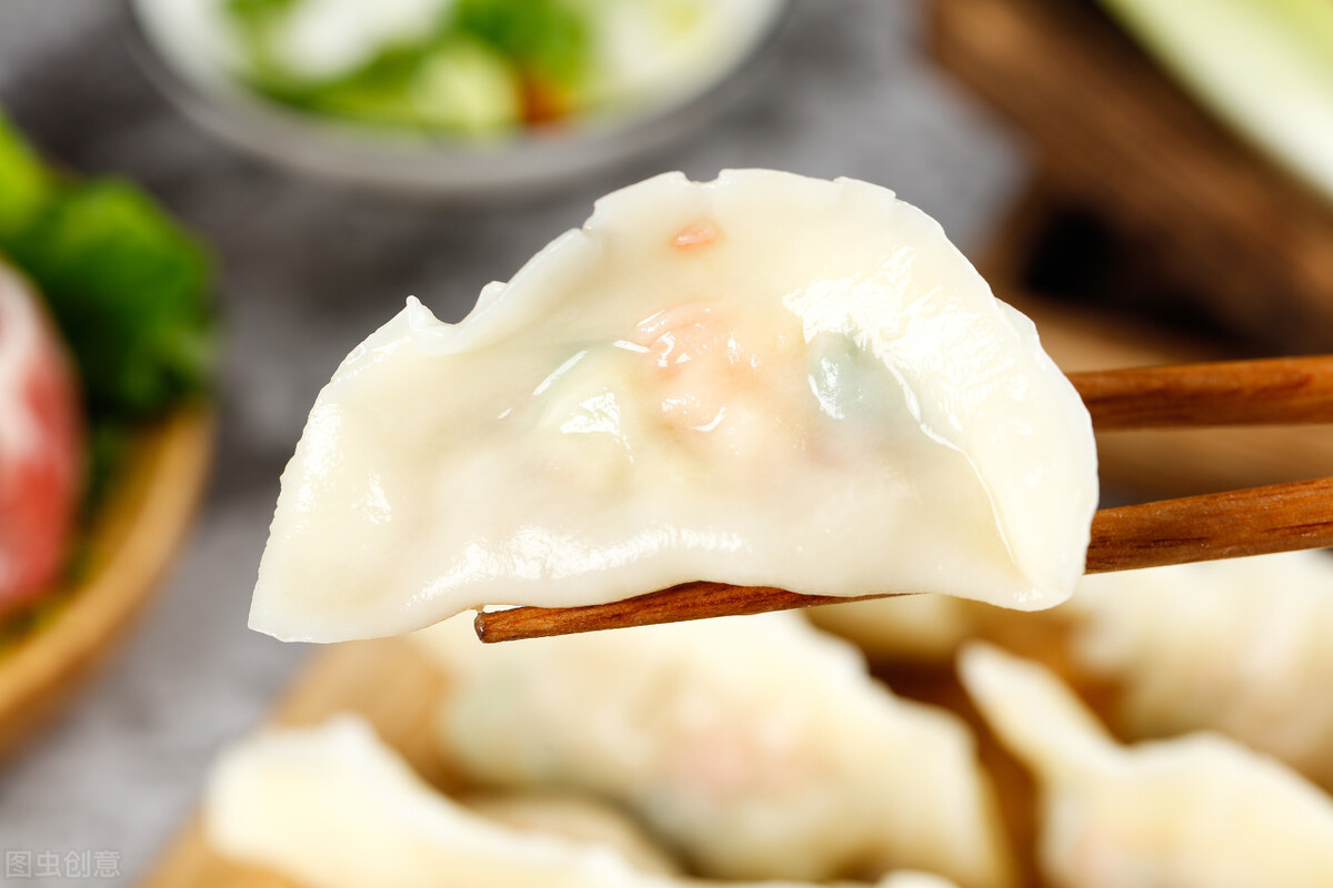 大年初五迎财神要说哪些吉利话,大年初五接财神吃什么最好