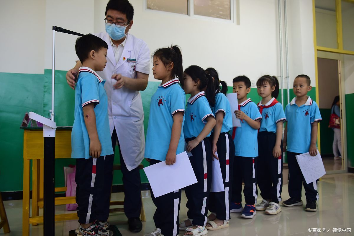 如果孩子身高偏矮怎么办,儿童身高偏矮如何补救最快最有效