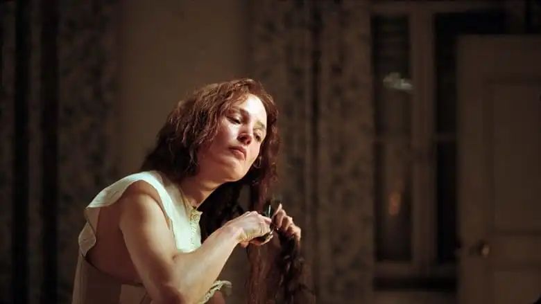 让我们从“茜茜公主”开始，聊聊内衣这件事儿