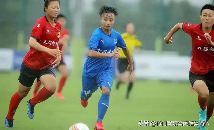 女足小将张琳艳,女足小将张琳艳和梅西合影