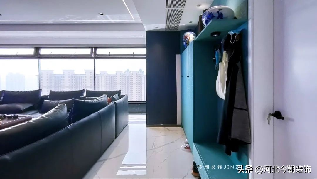 现代轻奢无主灯设计实景小户型,现代风格无主灯设计大宅