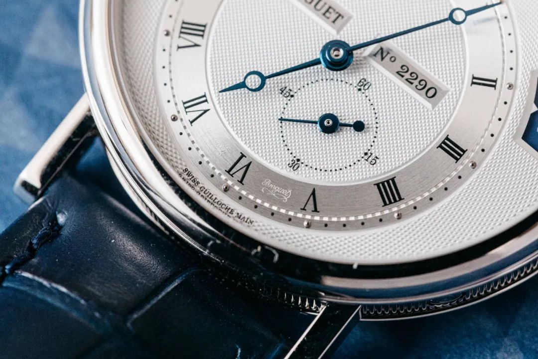 宝玑腕表调日历,宝玑月相表是不是随时间变化