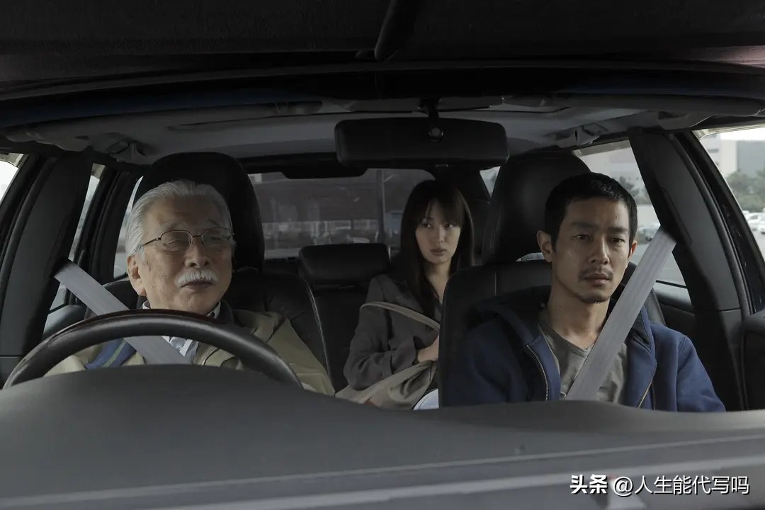 《如沐爱河》：关于真相与谎言，短暂又漫长