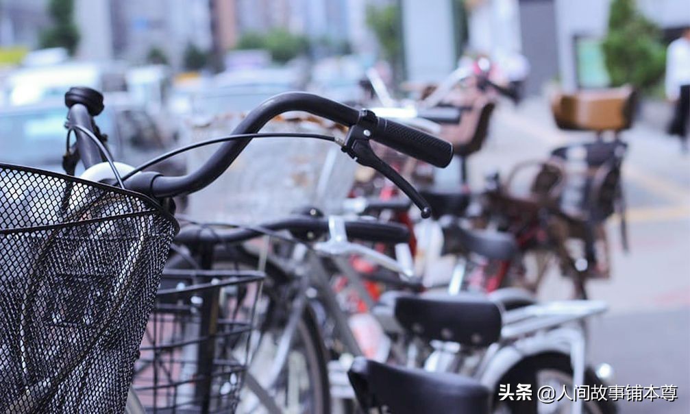 在爱情酒店“带孩子”，年幼的他竟成为我的老师