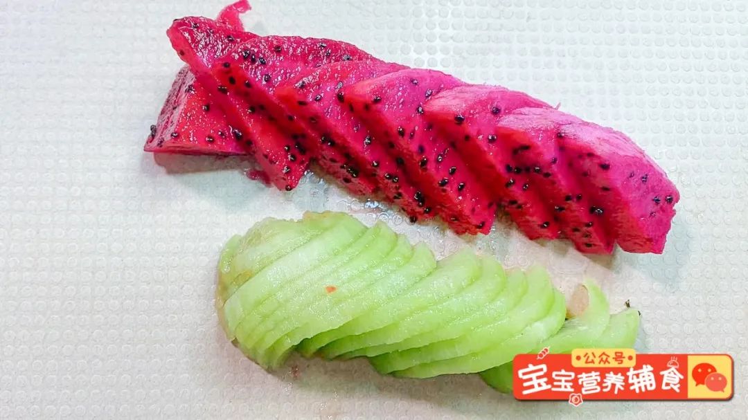 紫米核桃红豆宝宝辅食,紫米红薯燕麦粥宝宝辅食