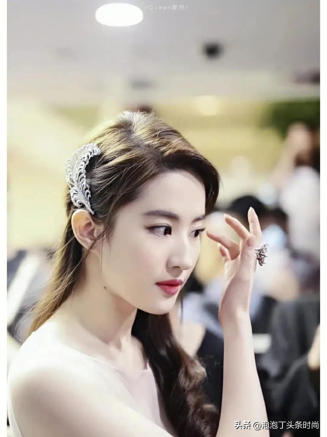 女明星妆后对比照,女明星妆前后效果对照表