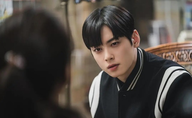 曾经很帅现在发福的男明星,曾经很胖的男明星现在很帅