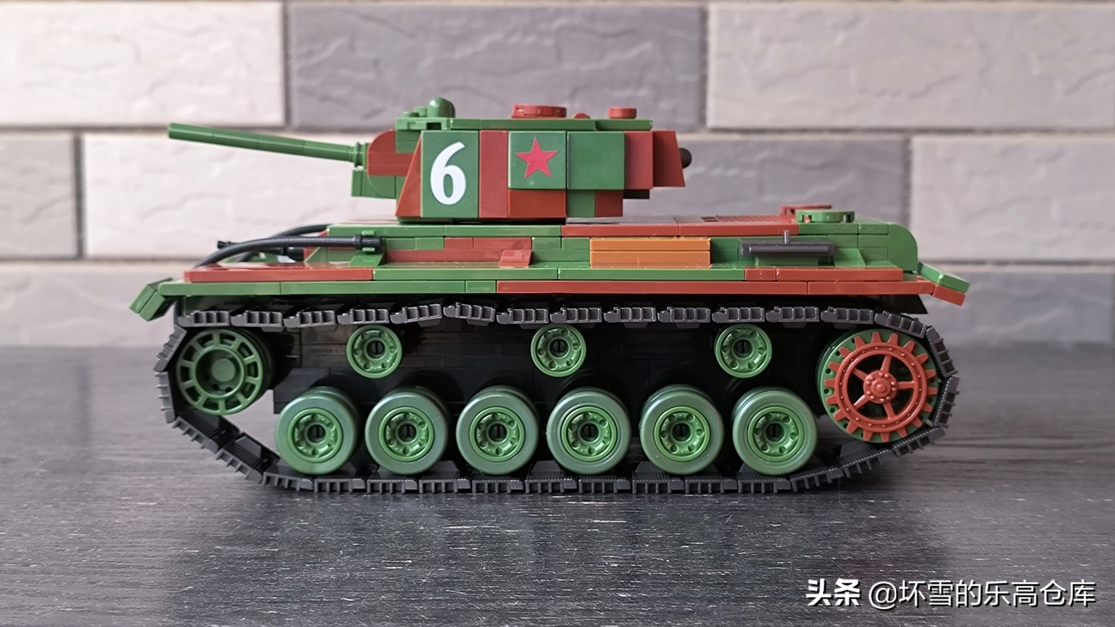 kv-2重型坦克木质拼装,kv1坦克到kv6坦克的进化史
