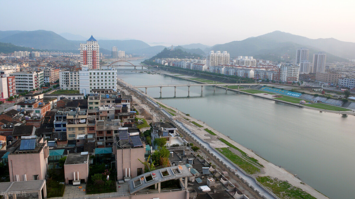 海上天湖佛国仙都的城市,海上天湖游玩攻略