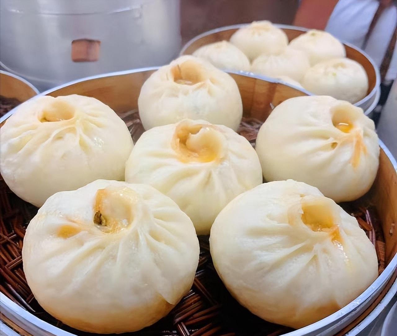 警惕市面上售卖的又白又大“铝包子”，吃了危害健康，如何辨别？