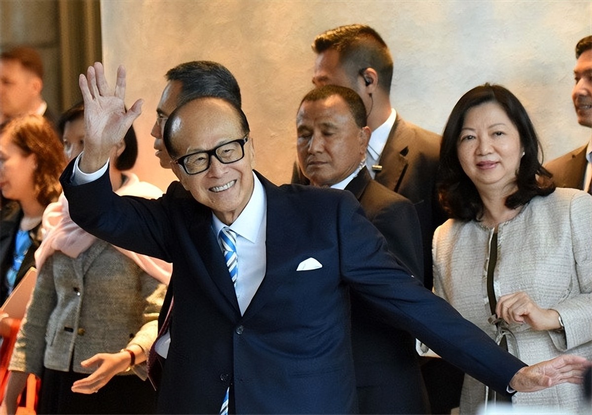 香港富豪三个儿子,香港富豪的三个儿子