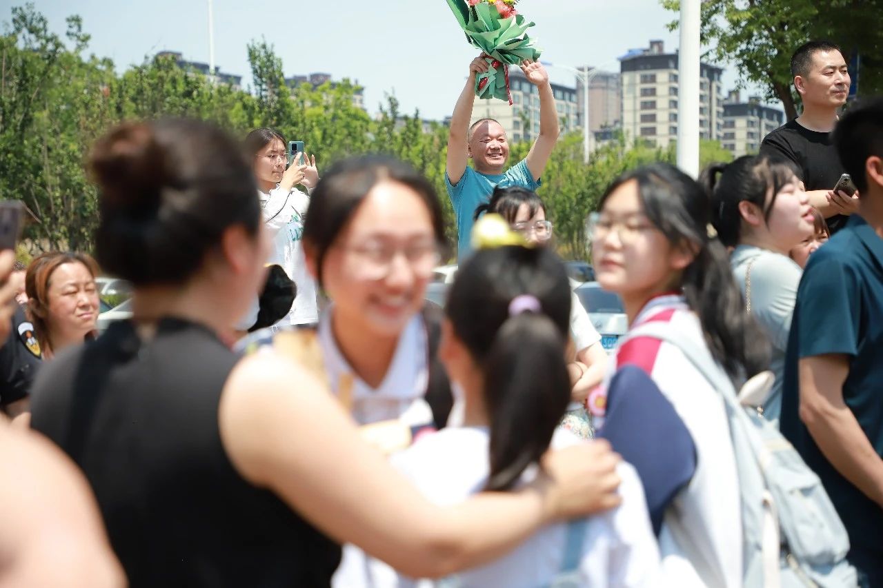 高考收官催泪视频,高考收官多地