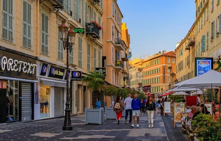 劝退心理问题学生,学习差的人可以去法国留学吗