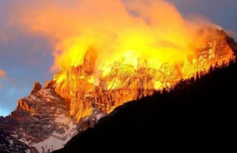 火焰山燃烧千年无法扑灭完整版,火焰山震撼