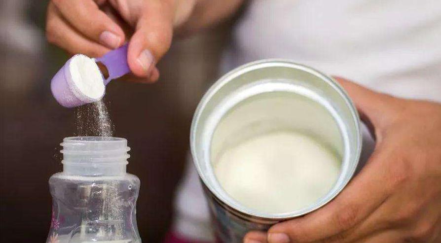 奶粉的成本真的有那么高吗,奶粉为什么那么贵一桶奶粉的利润