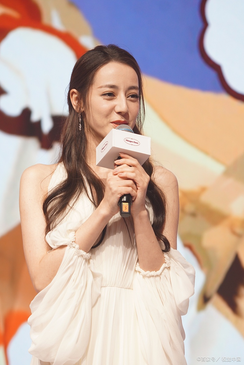 迪丽热巴发100多张自拍,迪丽热巴自拍集合