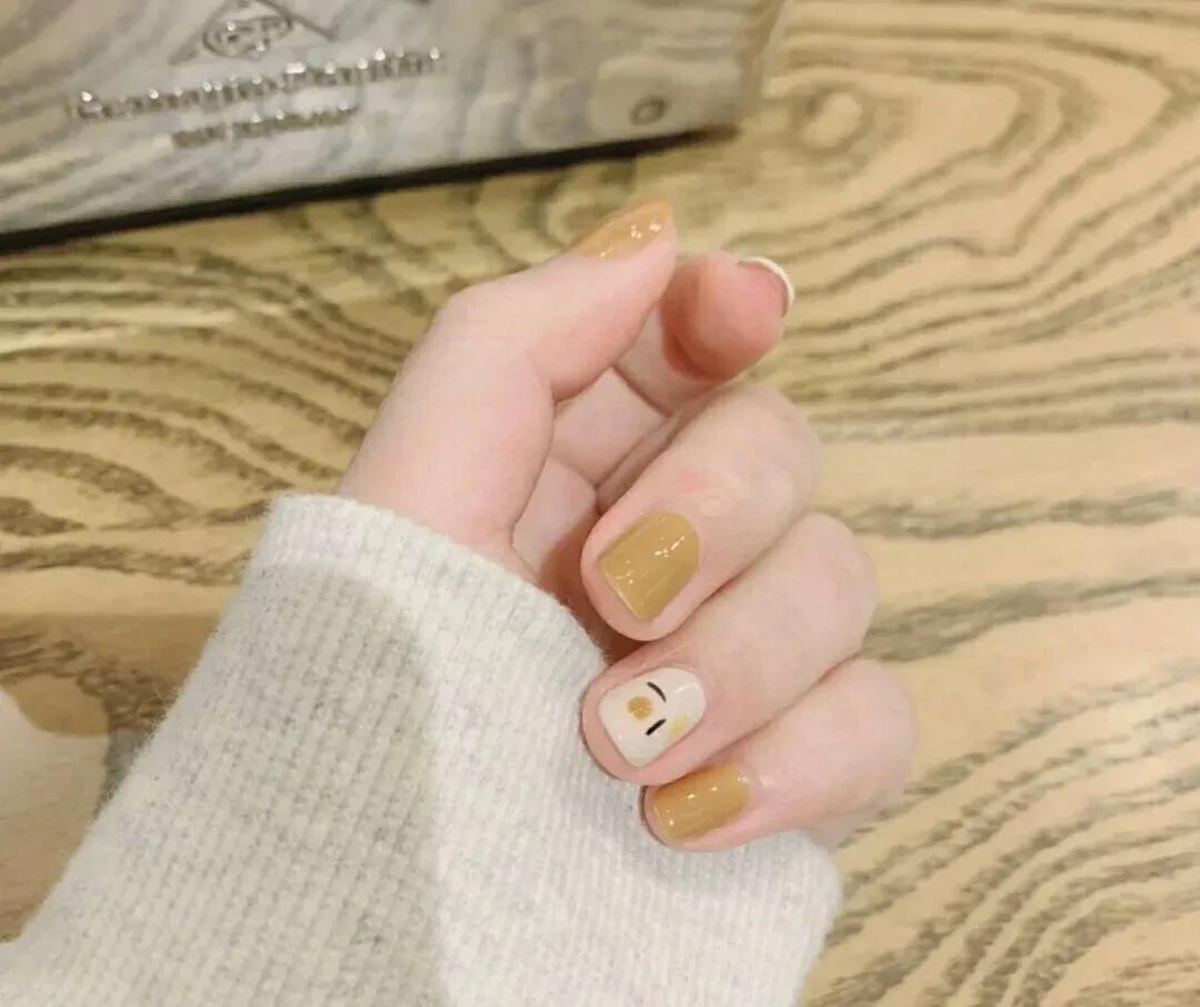 美甲盘点那些让你事半功倍的美甲,美甲新手做出来的美甲不好看