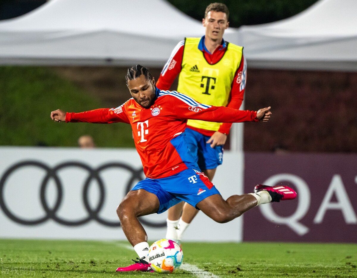 足球也发扬“有钱没钱，回家过年！”精神，谁家过年不吃顿饺子！