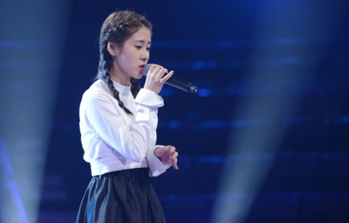 单依纯炎明熹唱歌对比,单依纯和炎明熹唱功对比