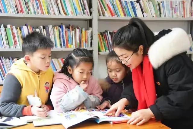 2018年乡村教师待遇提高消息,甘肃省农村骨干教师的待遇