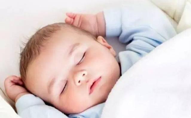 宝宝睡觉总是满头大汗怎么回事,宝宝睡觉老是满头大汗怎么回事