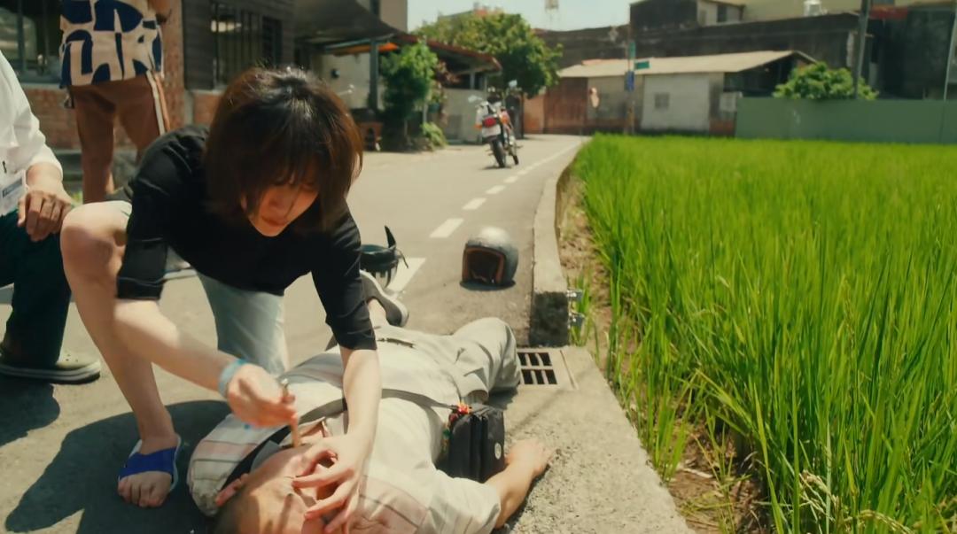 电钻开颅，气球手套塞菊花！你想不到的治疗手段都在这部剧里