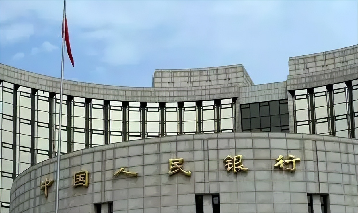 *纪委中**:探索实行行贿人名单管理制度,让行贿人付出应有代价;八项规定长期有效/今晨河南多地仅有3到5度