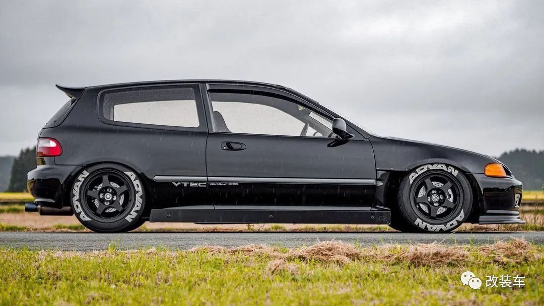 战斗范儿拉满的黑武士本田飞度GE和思域EG,兼顾素雅和张狂