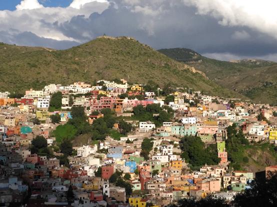 “枪林弹雨”危险迷人的墨西哥现状，带你看看墨西哥的冷知识