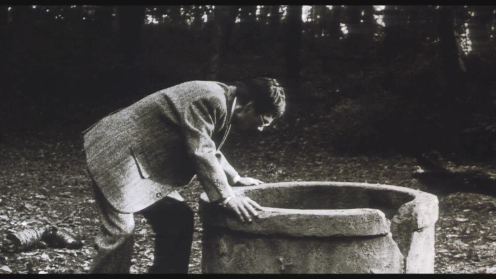 世界十大恐怖片第一名午夜凶铃,美国恐怖片1998年午夜凶铃