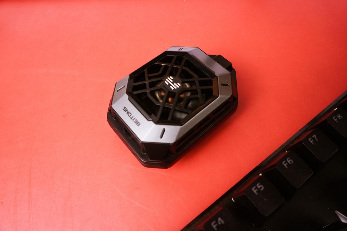 手游散热器哪款好,降温神器散热器手机