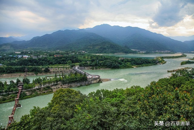 夏天情侣旅游城市推荐,夏天旅游城市排行榜