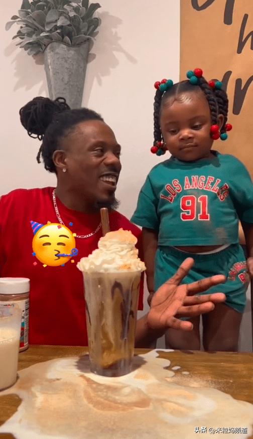 热搜电影上的两个小女孩,两个小女孩上热搜