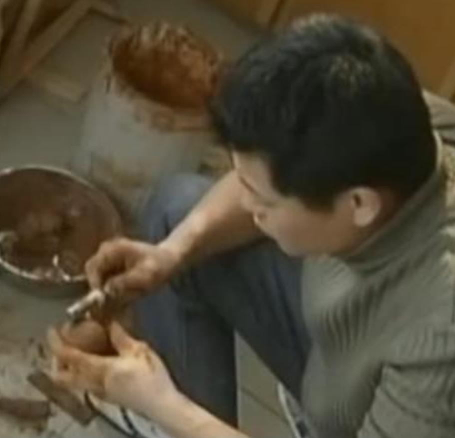 06年一专家出难题，以亿万家产作赌，却被普通电工破解，结局如何