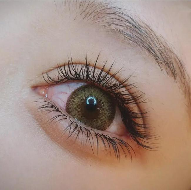 嫁接美睫的时候睫毛空缺怎么处理,美睫嫁接后为什么7到10天内补睫毛