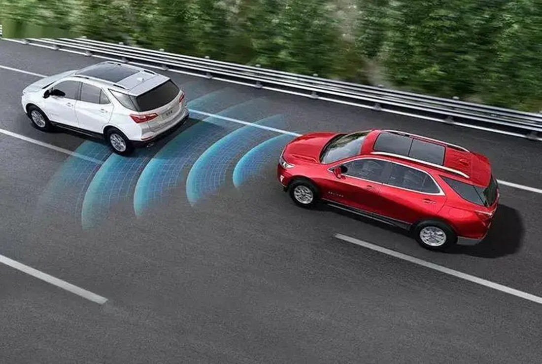 开车发生小剐蹭时该怎么办,开车轻微剐蹭图