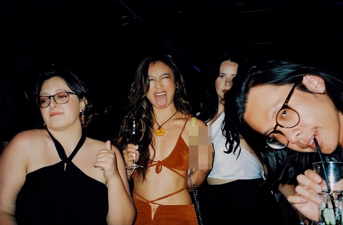 苗乔伟和他女儿的视频,苗侨伟有几个女儿