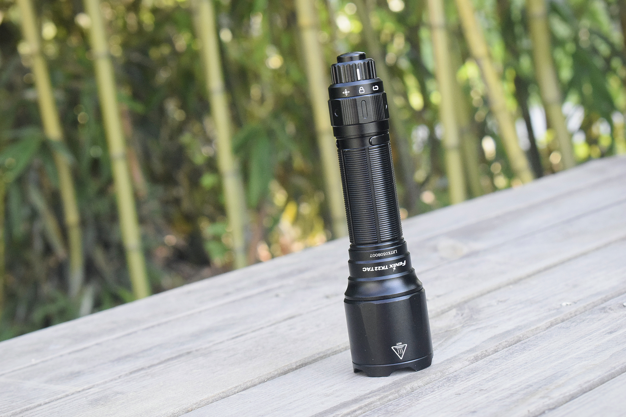 菲尼克斯tk75-2018手电评测,fenix菲尼克斯tk16v2.0战术手电筒