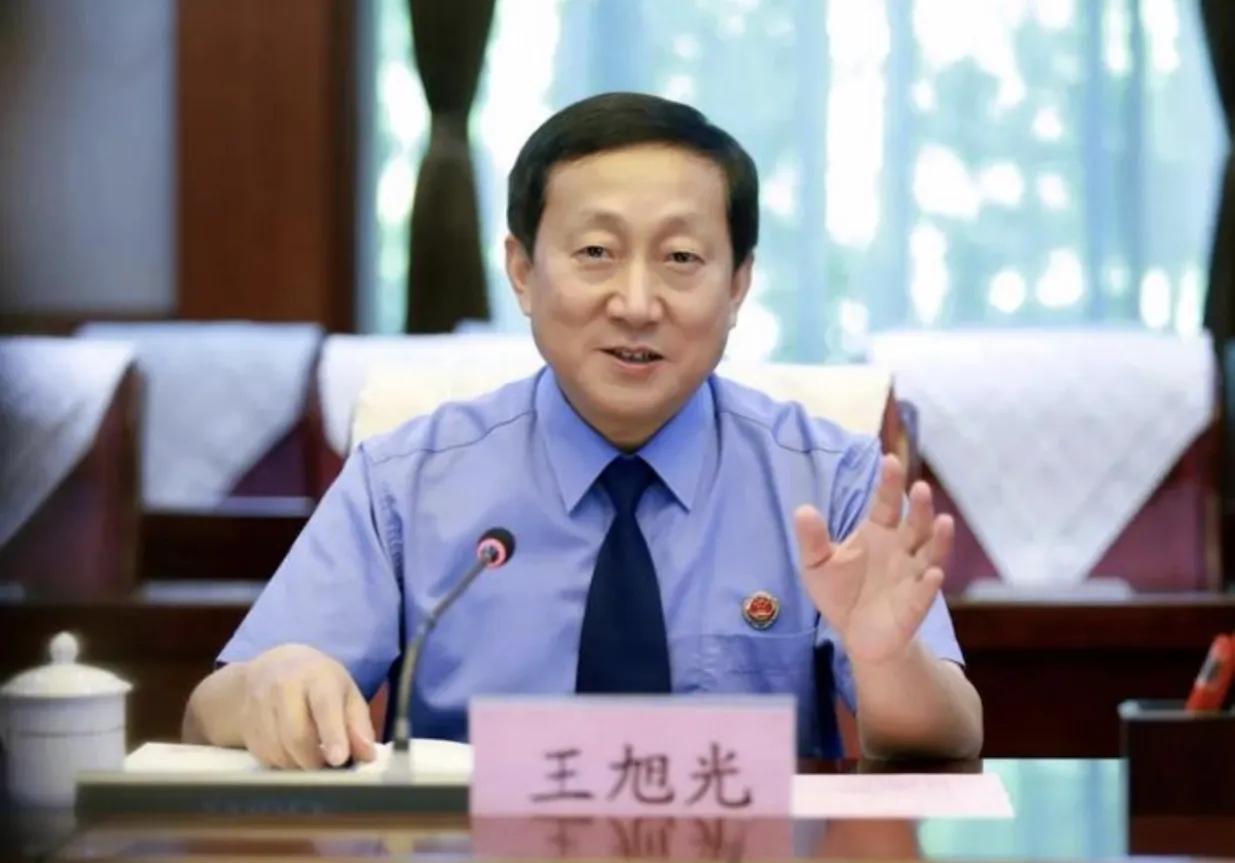 前中央政治局委员*熙薄**来：一审被判处无期徒刑剥夺政治权利终身！