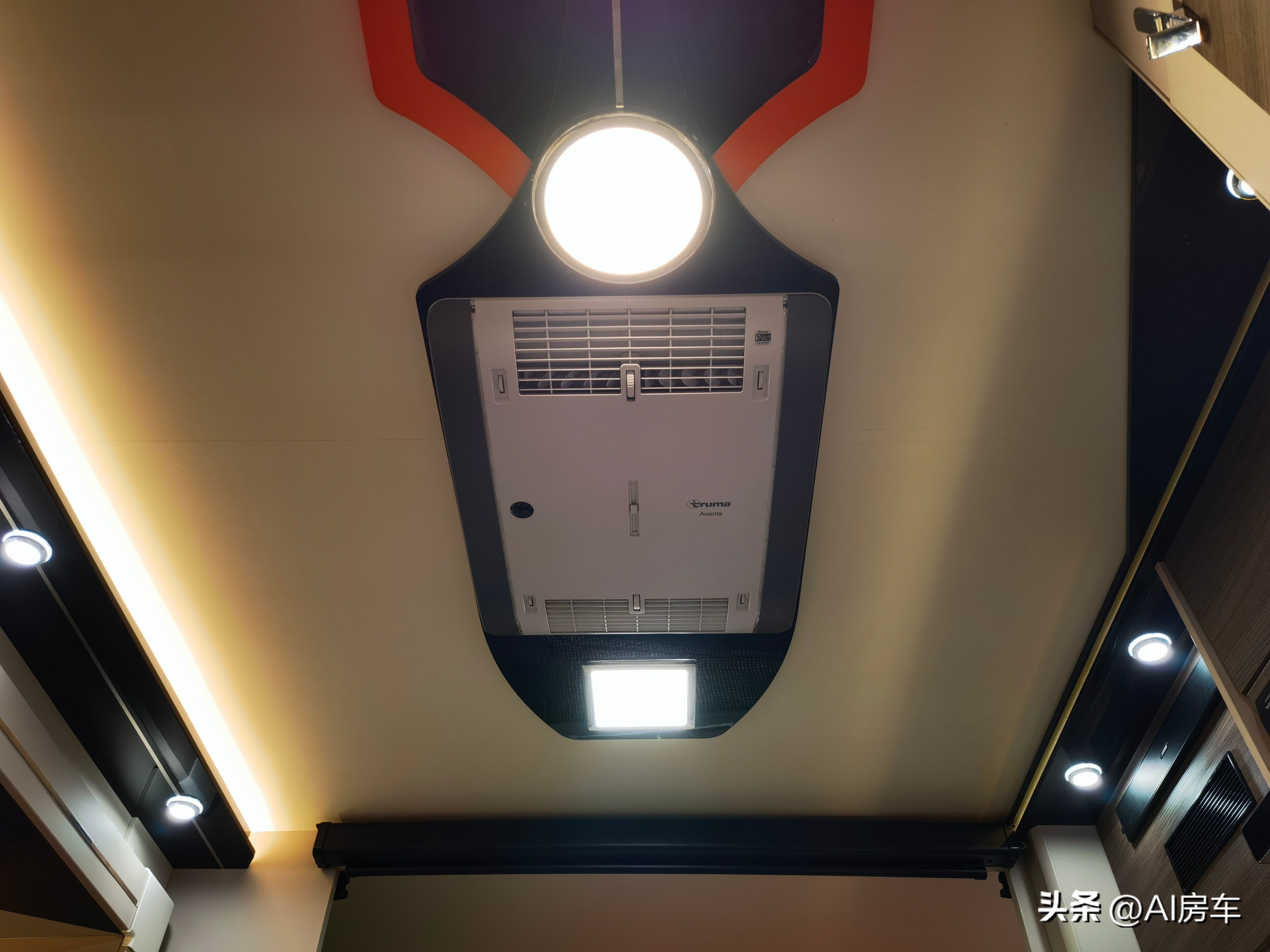 空间和配置都不错,续东2022定制洲际旅行版房车