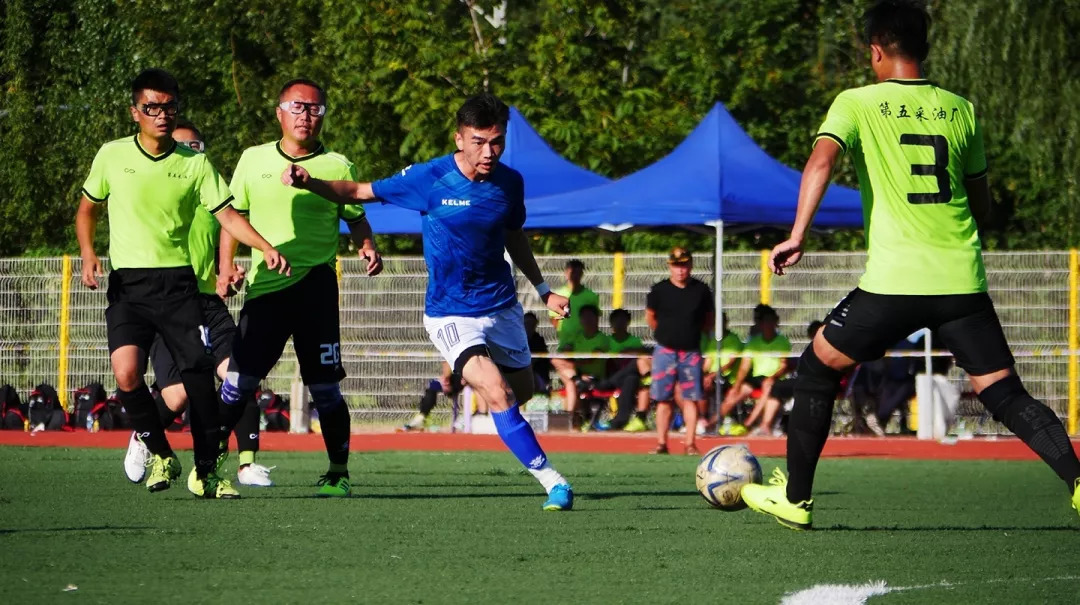 喝水哥被吐槽,喝水哥火遍全球