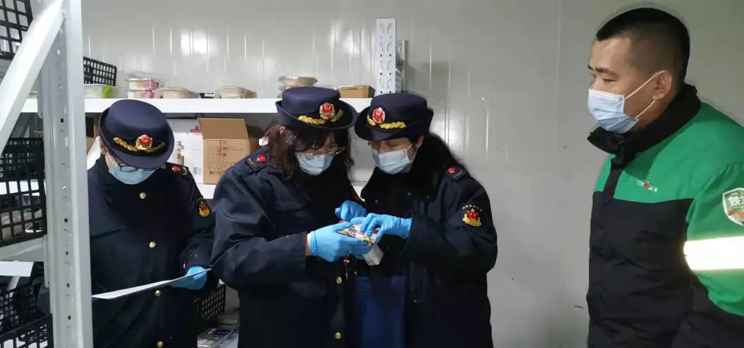 青联委员勇担当青春在疫线闪光,抗击疫情青年突击队