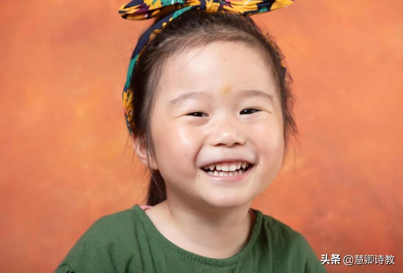 习作身边那些有特点的人300个字,三下习作身边有特点的人思路