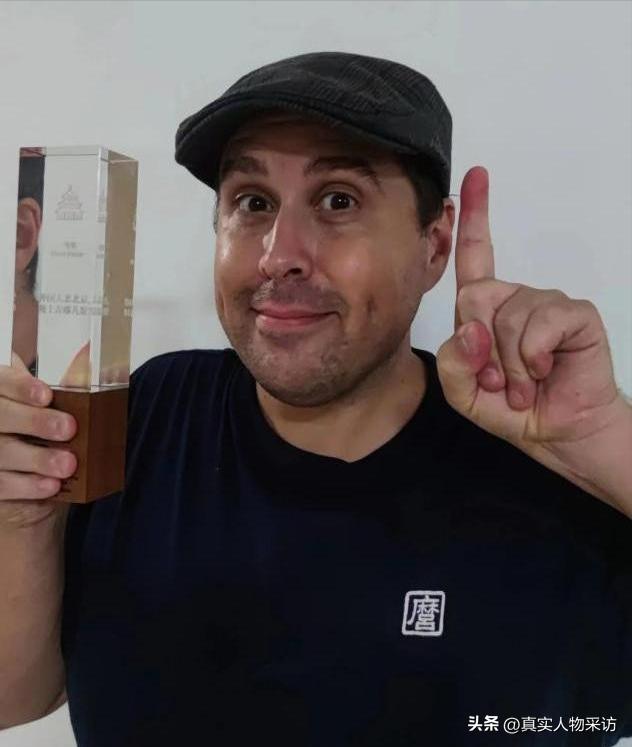 我，美国人，等待365天，终于拿到中国绿卡，那一刻差点哭了