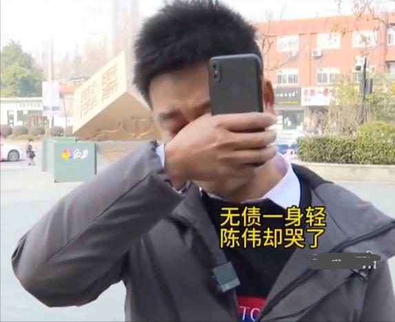 小伙开店倒闭，打3份工退还会费，报警寻找会员