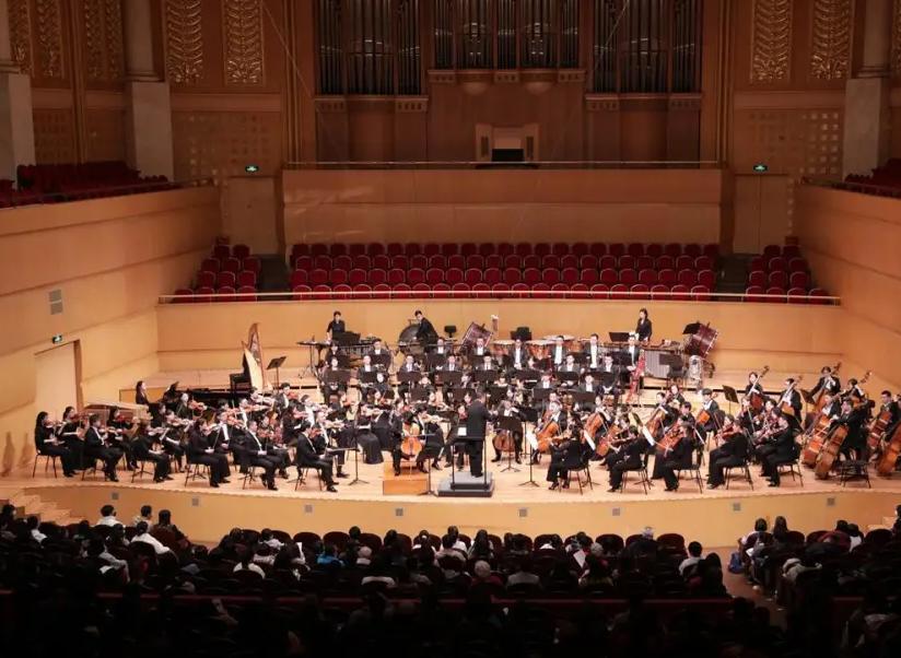 威德曼大提琴协奏曲《黑暗琴弦》的音色音响特征